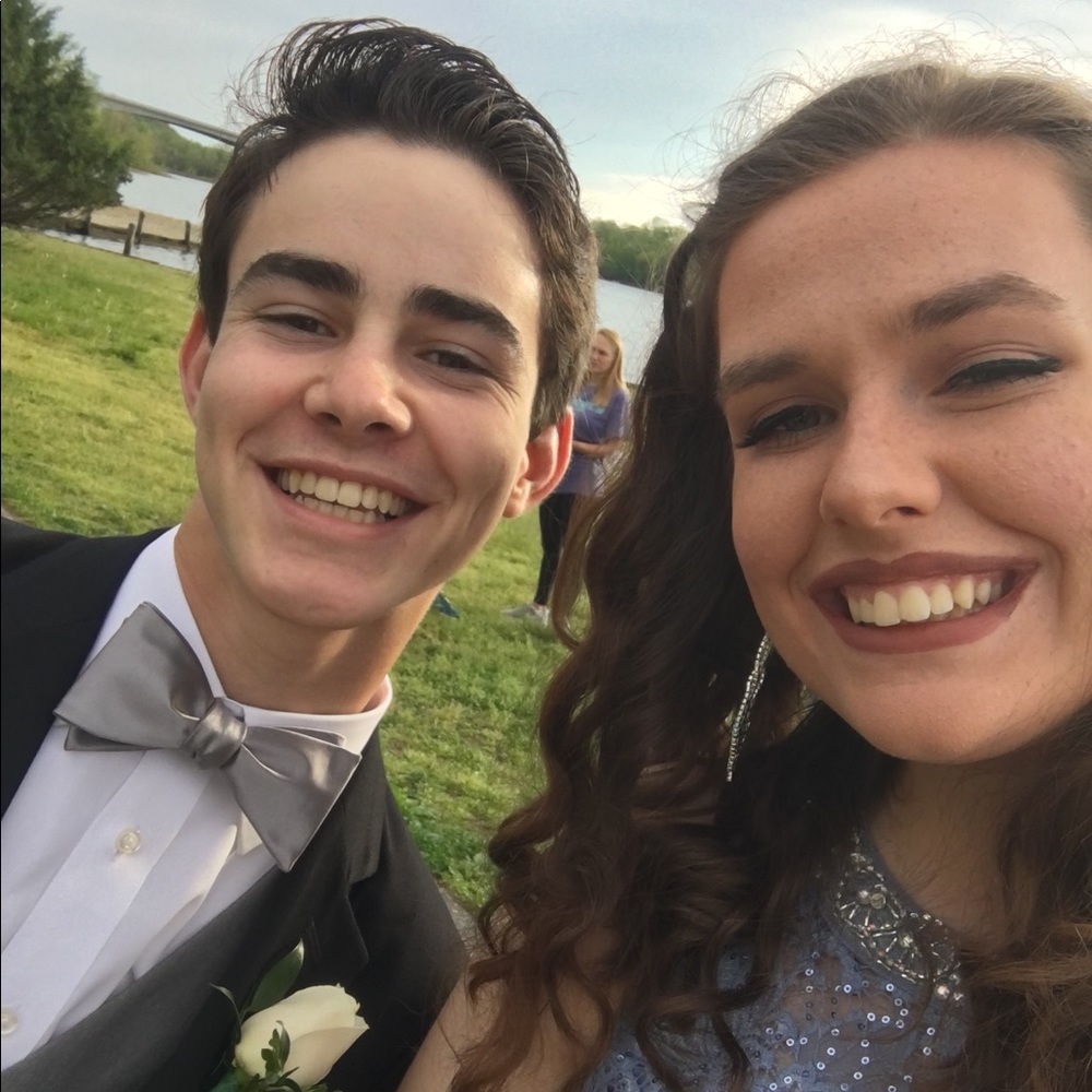 Meet your Posher, Lauren